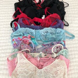 Bras, lot of 13!